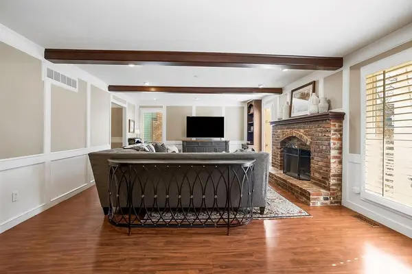 6412 W 125th ST, Leawood, KS 66209