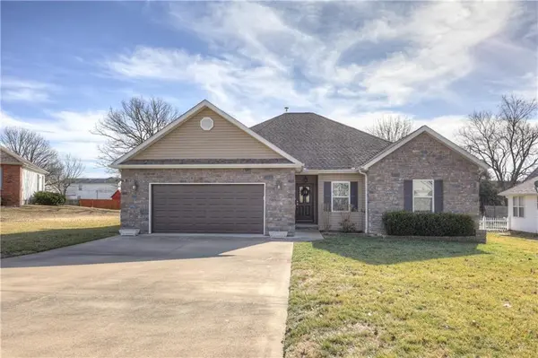 106 Victoria LN,  Carl Junction,  MO 64834