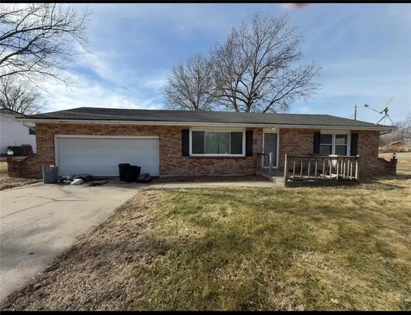 700 Kay DR, Lathrop, MO 64465