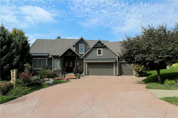 11580 S Carbondale ST, Olathe, KS 66061