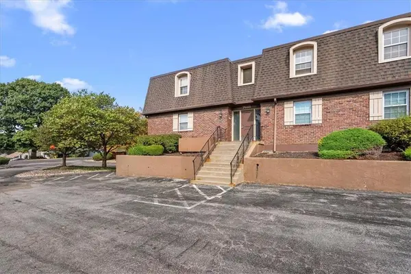 7618 W 59th TER #310, Overland Park, KS 66202