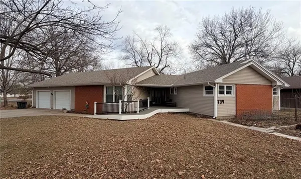 734 N Leonard ST,  Girard,  KS 66743