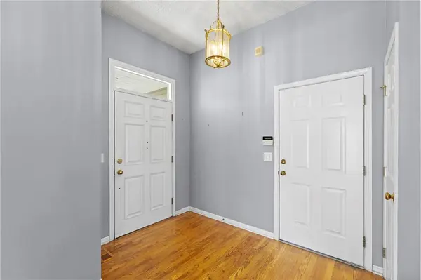13464 W 126th TER, Overland Park, KS 66213