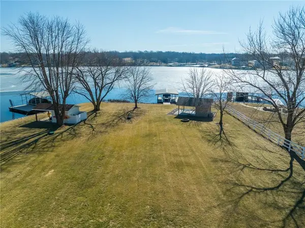 990 Lake Viking TER, Altamont, MO 64620