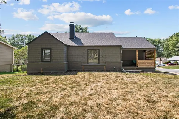 6524 Santa Fe DR, Overland Park, KS 66202