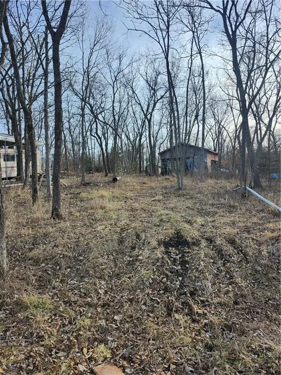 26 E Crestwood CIR, Linn Valley, KS 66040