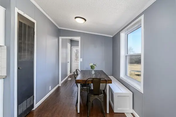 39010 Lonestar RD, Fontana, KS 66026