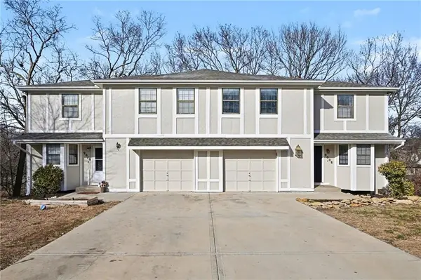 9008 W 77th ST, Overland Park, KS 66204
