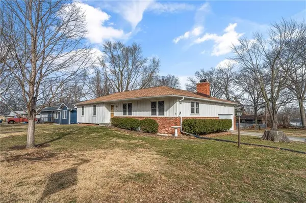 5725 Hunter ST, Raytown, MO 64133