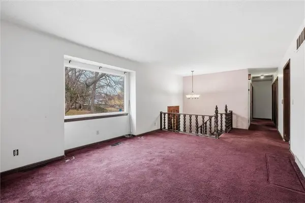 2103 NW 65th ST, Kansas City, MO 64151