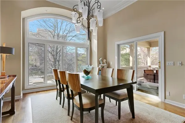 5205 W 116th ST, Leawood, KS 66211
