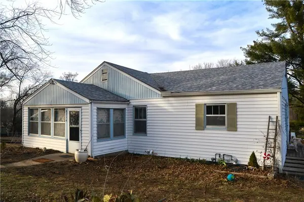 8714 E 59 ST, Kansas City, MO 64129