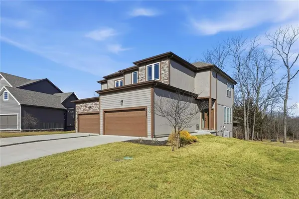 22402 W 76th ST,  Shawnee,  KS 66227