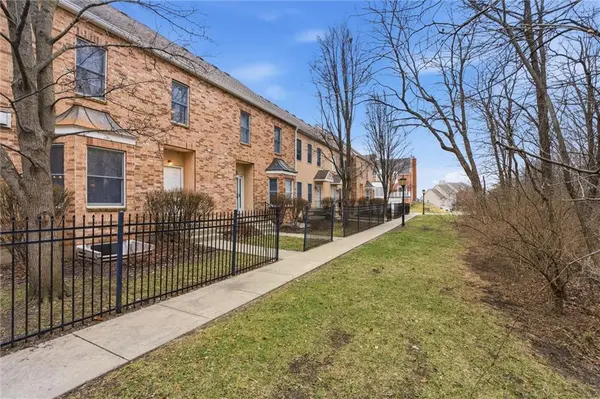 9747 N Lucerne ST, Kansas City, MO 64154