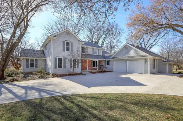 24908 E Timberlake DR,  Greenwood,  MO 64034