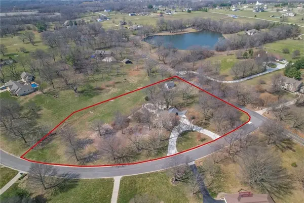 24908 E Timberlake DR, Greenwood, MO 64034