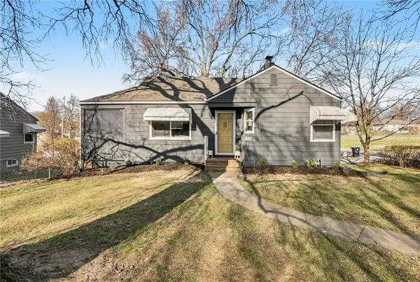 4526 N Bellefontaine AVE, Kansas City, MO 64117