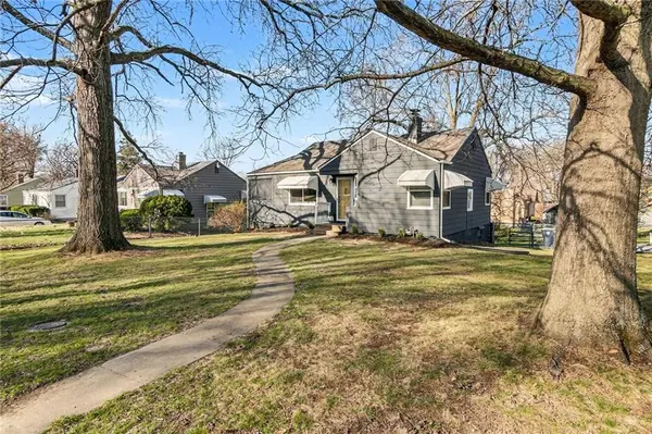 4526 N Bellefontaine AVE,  Kansas City,  MO 64117