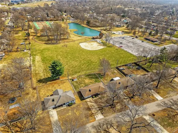 7725 ARLINGTON AVE, Raytown, MO 64138