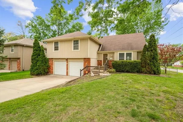 625 N Stevenson ST, Olathe, KS 66061