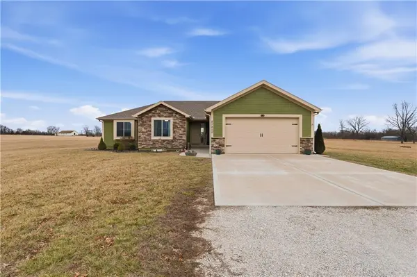 27805 S Walker RD,  Harrisonville,  MO 64701