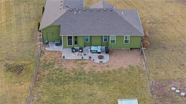 27805 S Walker RD, Harrisonville, MO 64701