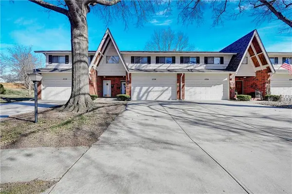 5308 W 103rd TER, Overland Park, KS 66207