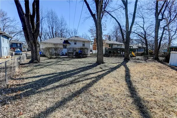 11804 Fuller AVE, Kansas City, MO 64134