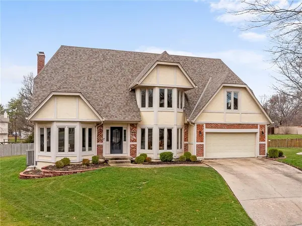 9116 W 127th TER, Overland Park, KS 66213
