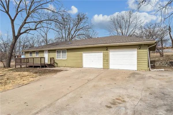 306 E 165th ST, Belton, MO 64012