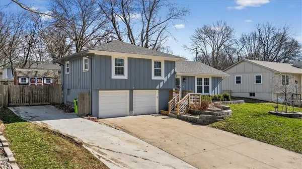 405 Osage ST, Harrisonville, MO 64701