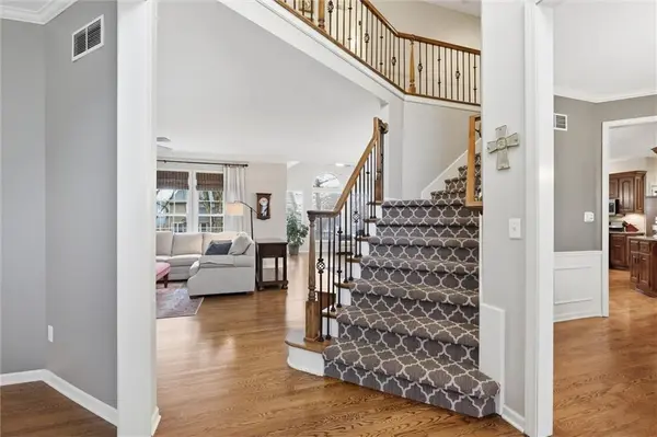 14418 W 115th TER, Olathe, KS 66062