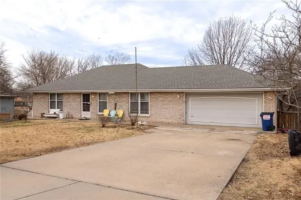 5408 N Wyandotte ST, Gladstone, MO 64118