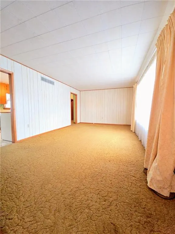 321 Elm ST, Nortonville, KS 66060