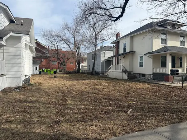 2021 Fayette ST, North Kansas City, MO 64116