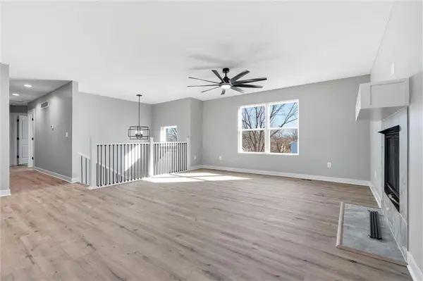 15600 Kay AVE, Belton, MO 64012