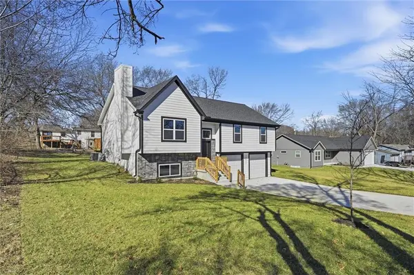 15600 Kay AVE, Belton, MO 64012