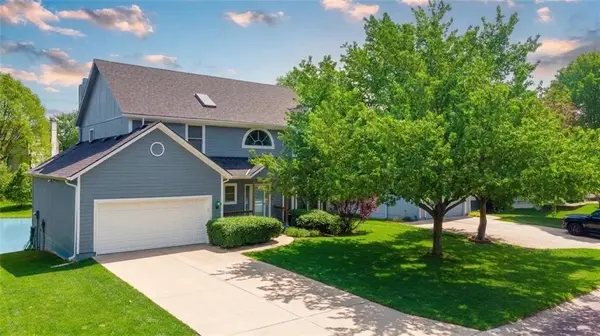 6275 W 157th ST, Overland Park, KS 66223