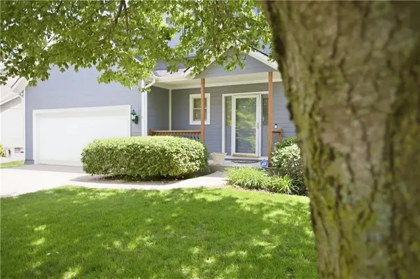 6275 W 157th ST, Overland Park, KS 66223