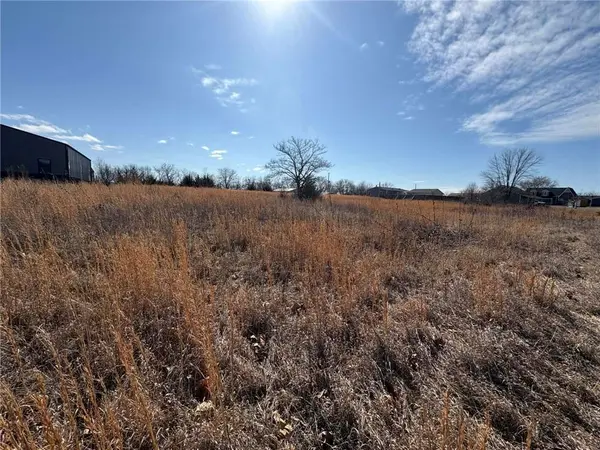 454 N Linn Valley DR, Linn Valley, KS 66040