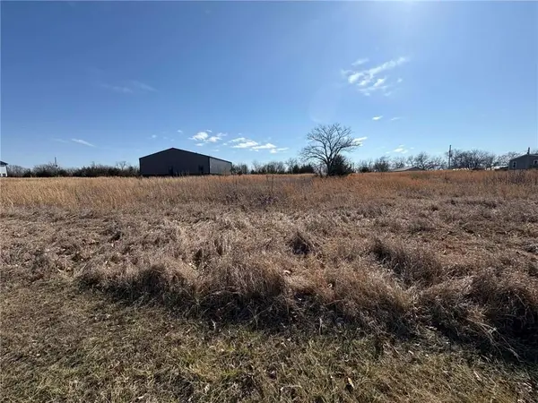 454 N Linn Valley DR, Linn Valley, KS 66040