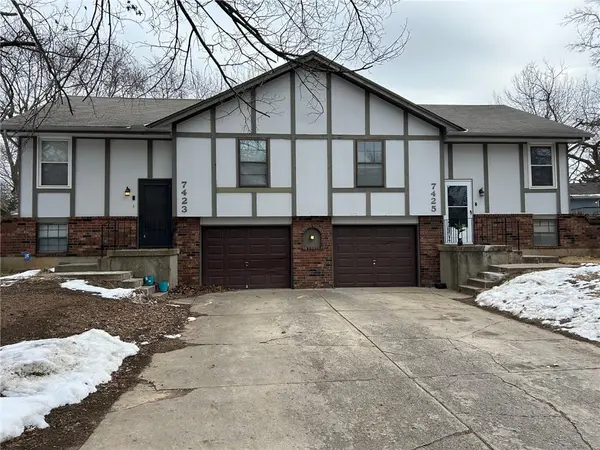 7423 & 7425 Englewood LN, Raytown, MO 64133