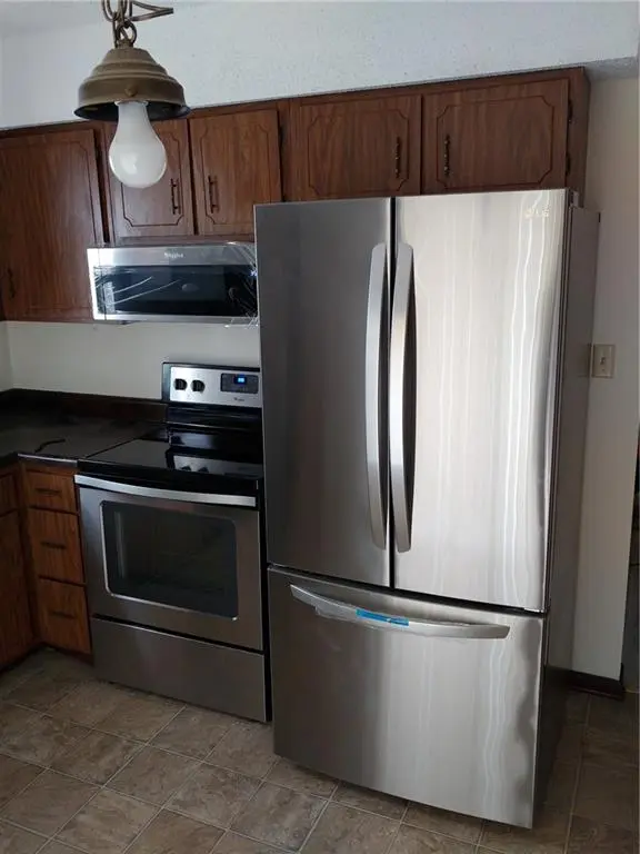 7423 & 7425 Englewood LN, Raytown, MO 64133