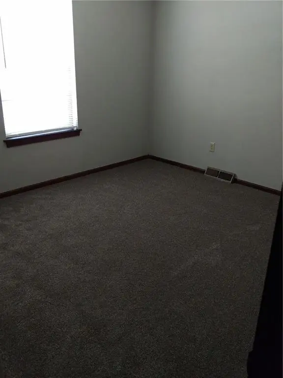 7423 & 7425 Englewood LN, Raytown, MO 64133