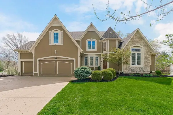 12621 Stearns ST, Overland Park, KS 66213