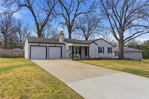 5409 W 65th TER, Prairie Village, KS 66202