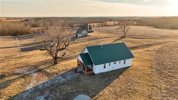 426 C HWY, Spickard, MO 64679