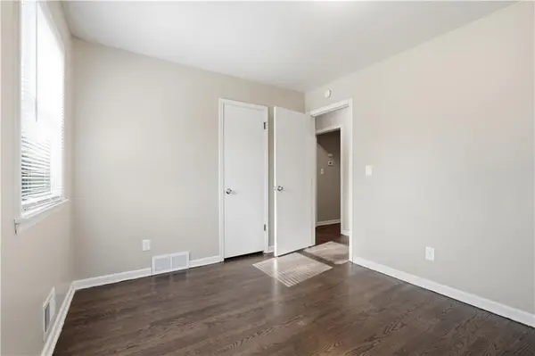 10816 E 66th TER, Raytown, MO 64133