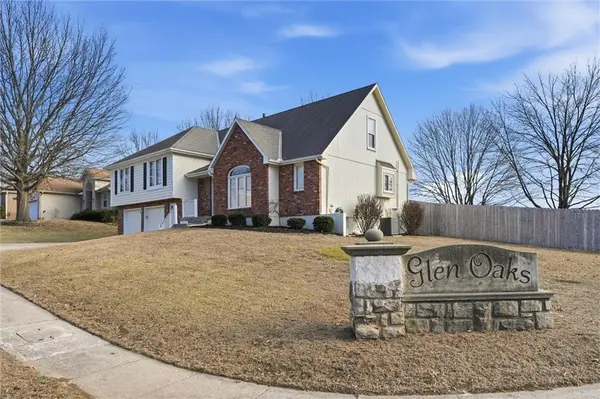 13109 E 53rd TER, Kansas City, MO 64133