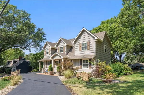 4900 W 79th ST, Prairie Village, KS 66208